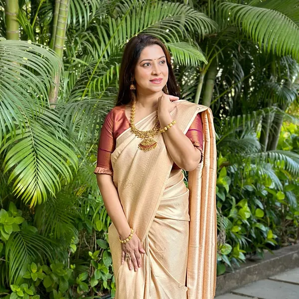 CREAM_KANJIVARAM_SILK__SAREE